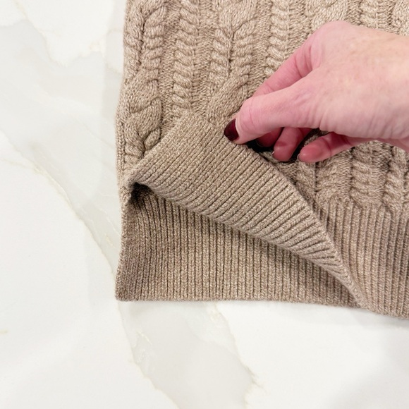 Abercrombie & Fitch Cable Knit Cropped Sweater Vest Sz S - Picture 10 of 14